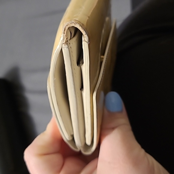 SALE Authentic Louis Vuitton Tan Vernis Women's Wallet - Picture 6 of 7